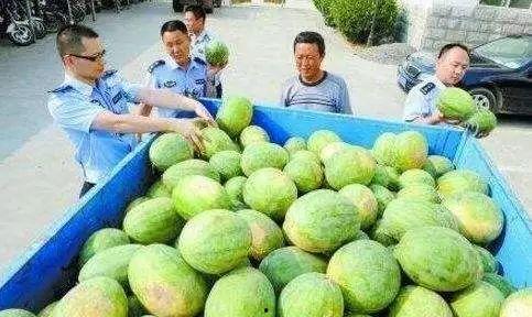 莱阳网红吃瓜群微信,揭秘网络红人的幕后故事 第2张 莱阳网红吃瓜群微信,揭秘网络红人的幕后故事 第2张