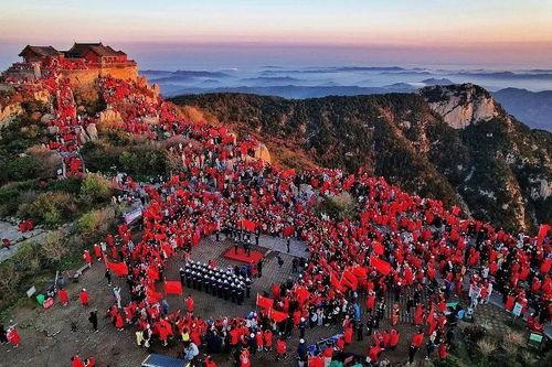 黄山游客爆料最新消息新闻,惊现神秘奇观,景区紧急回应! 第2张 黄山游客爆料最新消息新闻,惊现神秘奇观,景区紧急回应! 第2张
