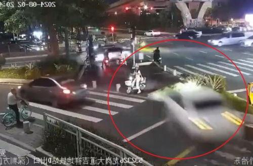 深圳最新爆料相撞,惊心动魄的街头相撞事件！  第3张