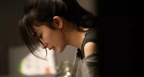 杨幂怦然心动在线观看,杨幂演绎心动瞬间，在线观看浪漫来袭  第2张