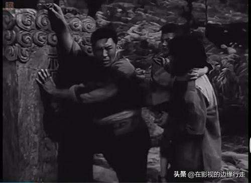 平鹰坟电影在线观看,揭秘神秘古墓的惊悚之旅  第3张