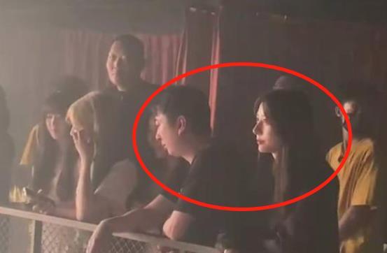 有网红吃瓜网站吗知乎,揭秘知乎上的热门话题与幕后故事  第3张