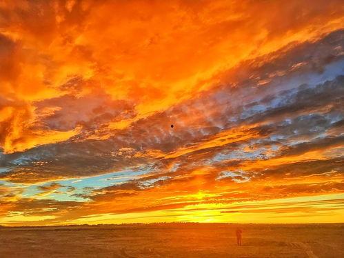 红色天空在线观看,在线重温革命岁月的壮丽史诗  第2张